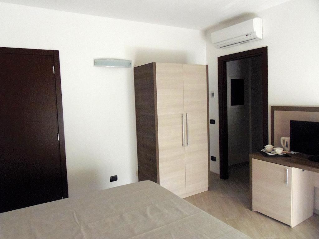 Hotel Lido Inn Лідо-ді-Камайоре Номер фото