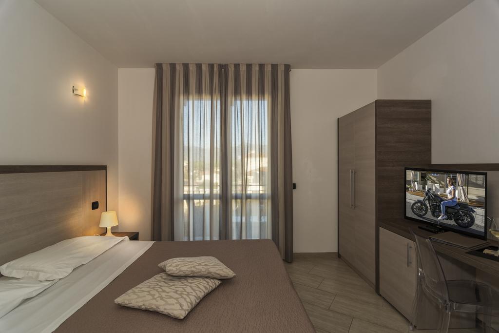 Hotel Lido Inn Лідо-ді-Камайоре Екстер'єр фото